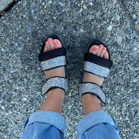 GLITZ N GLAM platforms - Picture 2 of 2